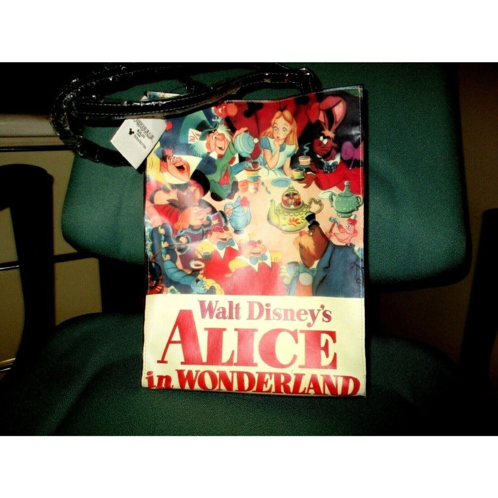 Walt Disney Alice in Wonderland 12"x9" Tote Bag w/Matching Wristlet Tagged NEW